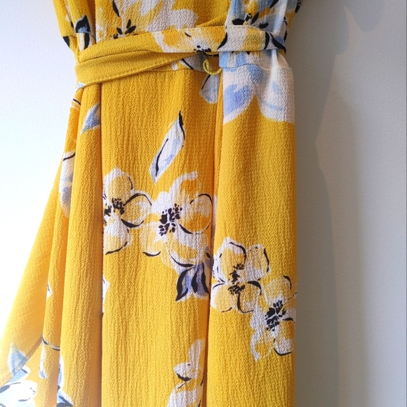 Donna Morgan Yellow Floral Wrap Dress Size 6 - Picture 10 of 11